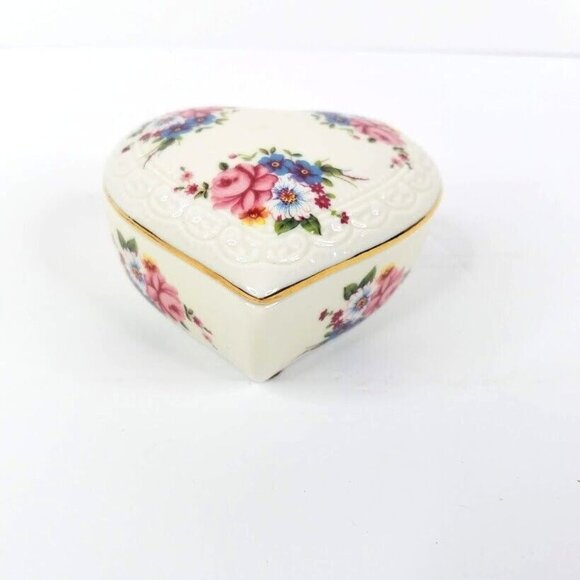 Vintage Heart Shaped Trinket Dish Floral Transfer Ceramic Lid Gold Trim - Picture 1 of 10